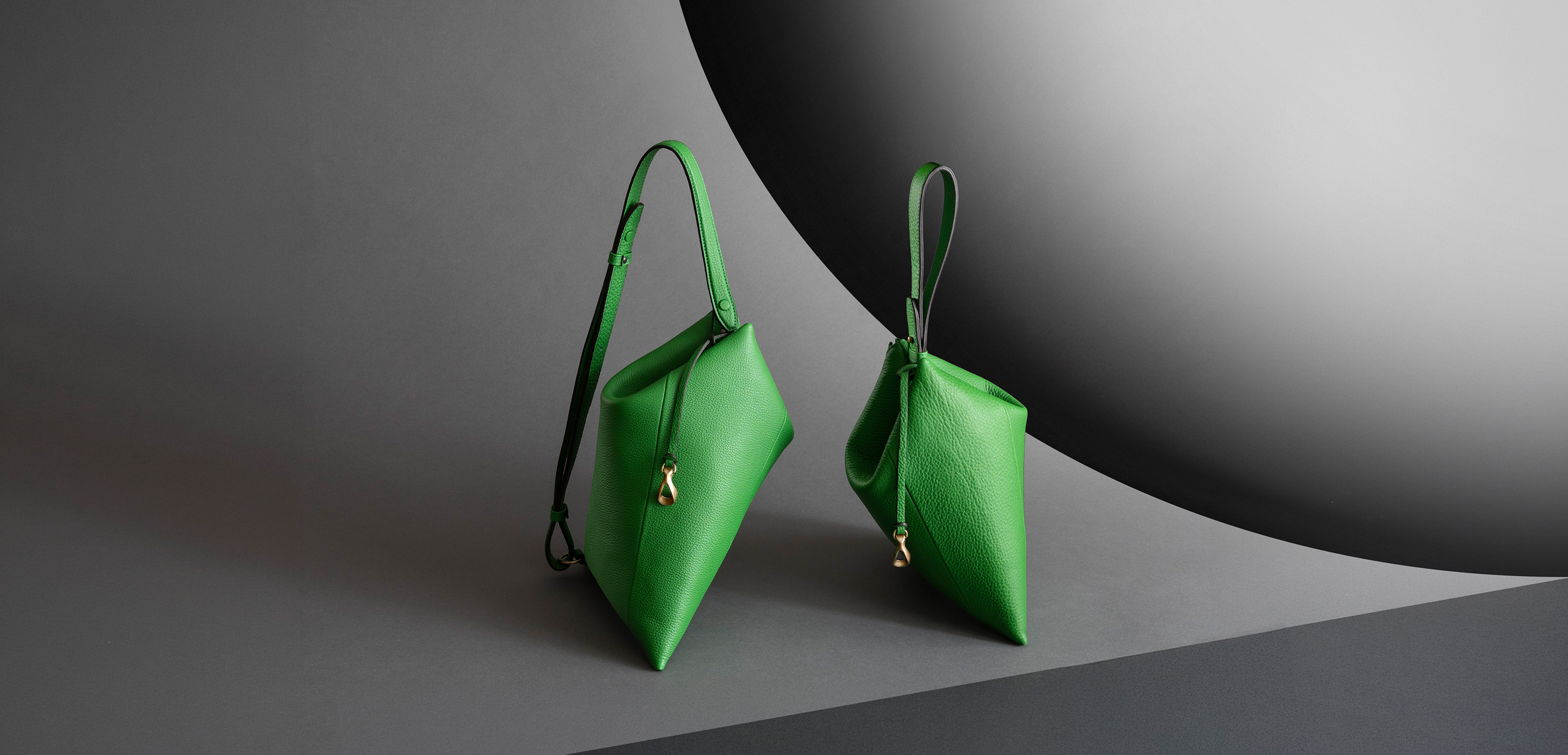 洗練を深める、新色〈GREEN〉。