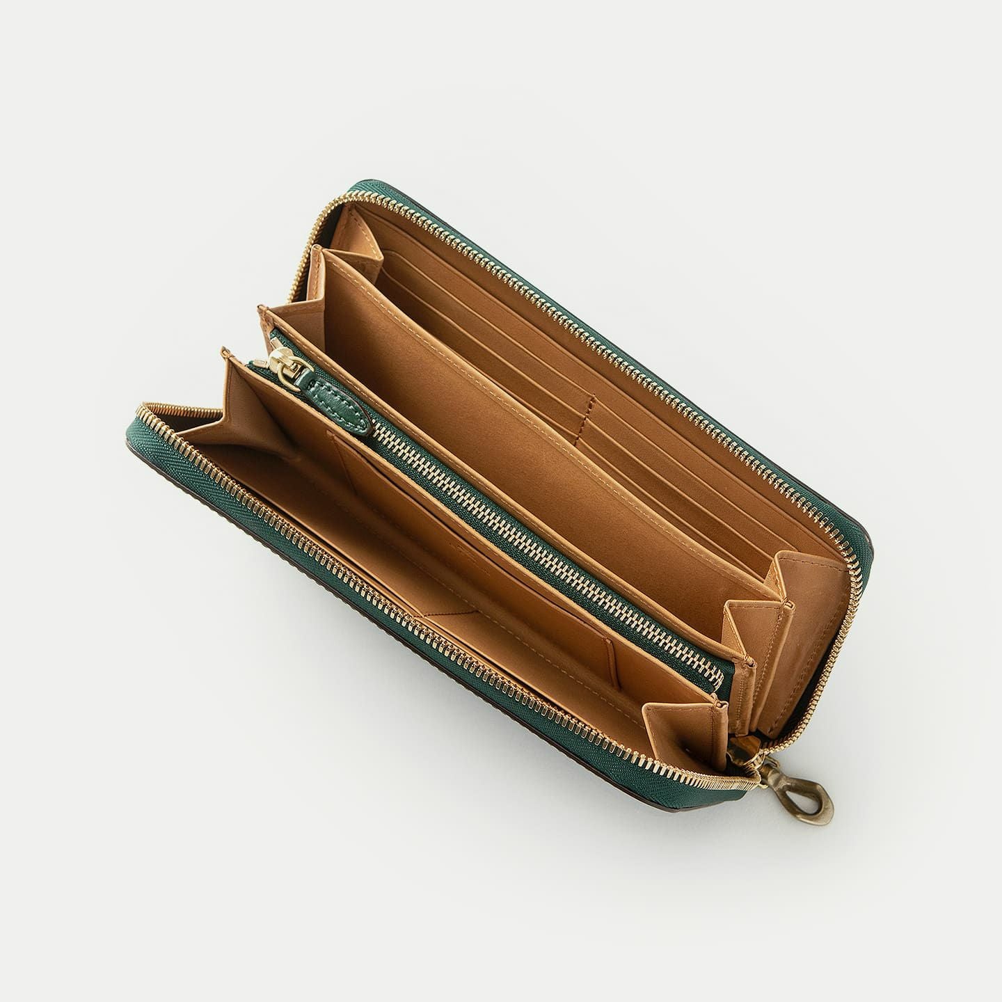 コードバン ラウンドジップ長財布 - British Green - | ETiAM