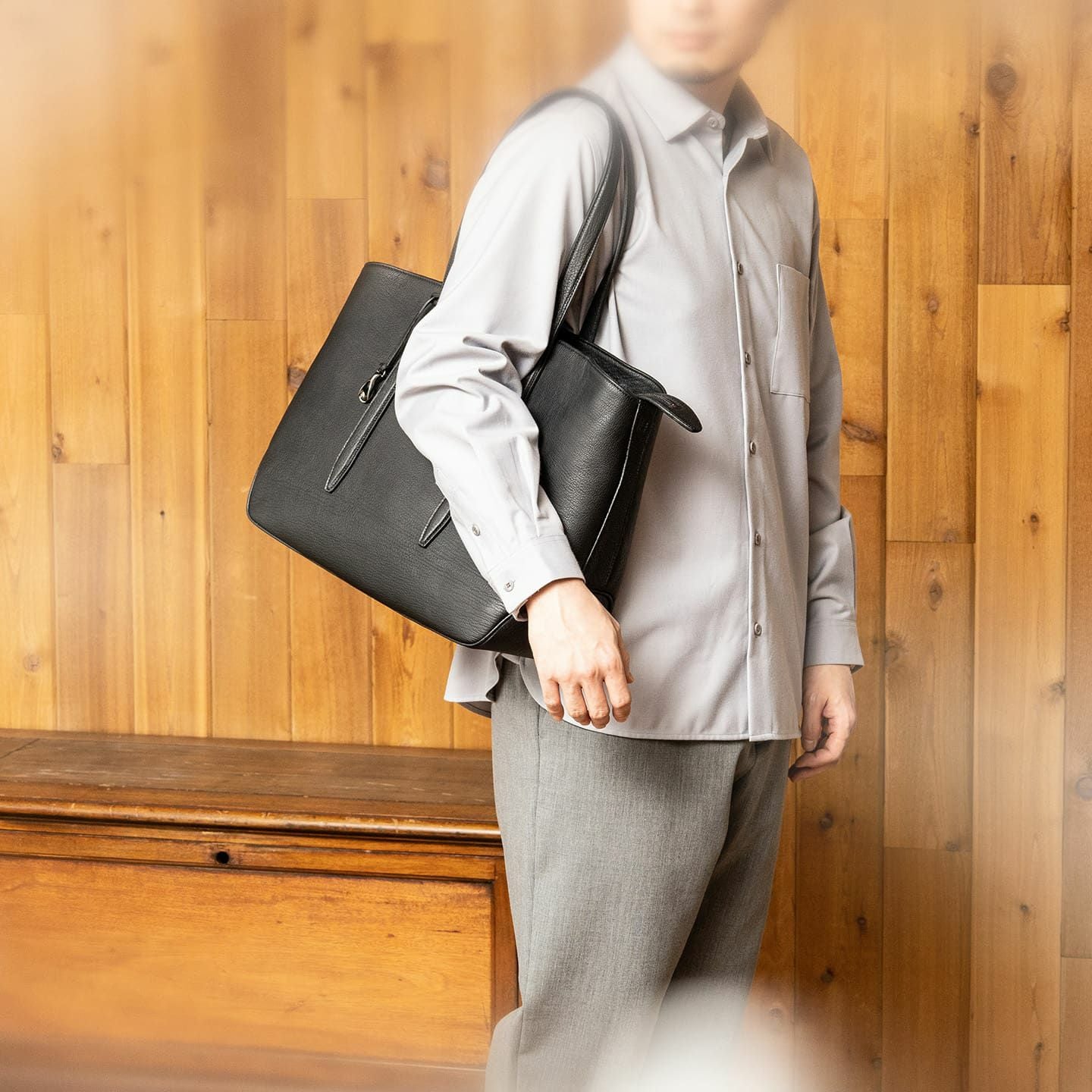 ゴート ファスナートートバッグ（L）《Flexi》 - Black - | ETiAM
