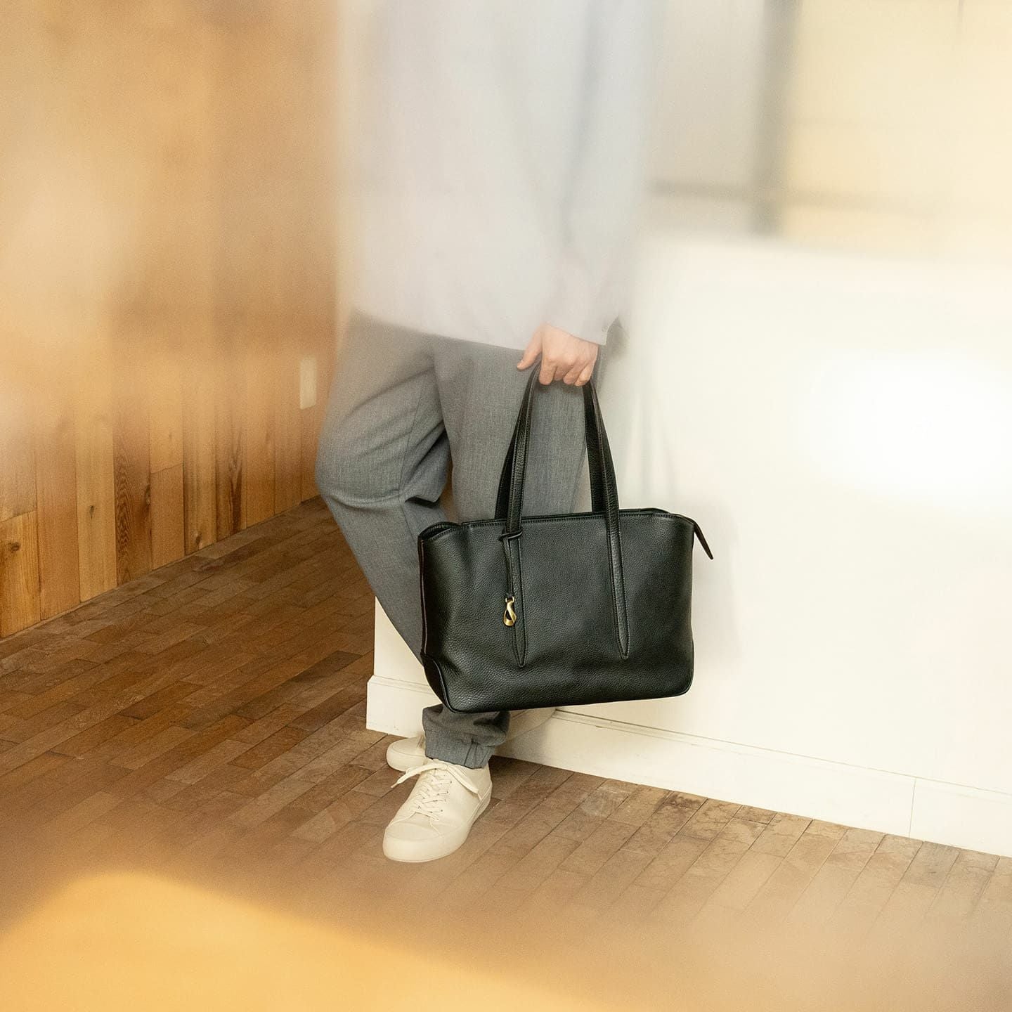 シュリンク ファスナートートバッグ（S）《Flexi》 - Black - | ETiAM