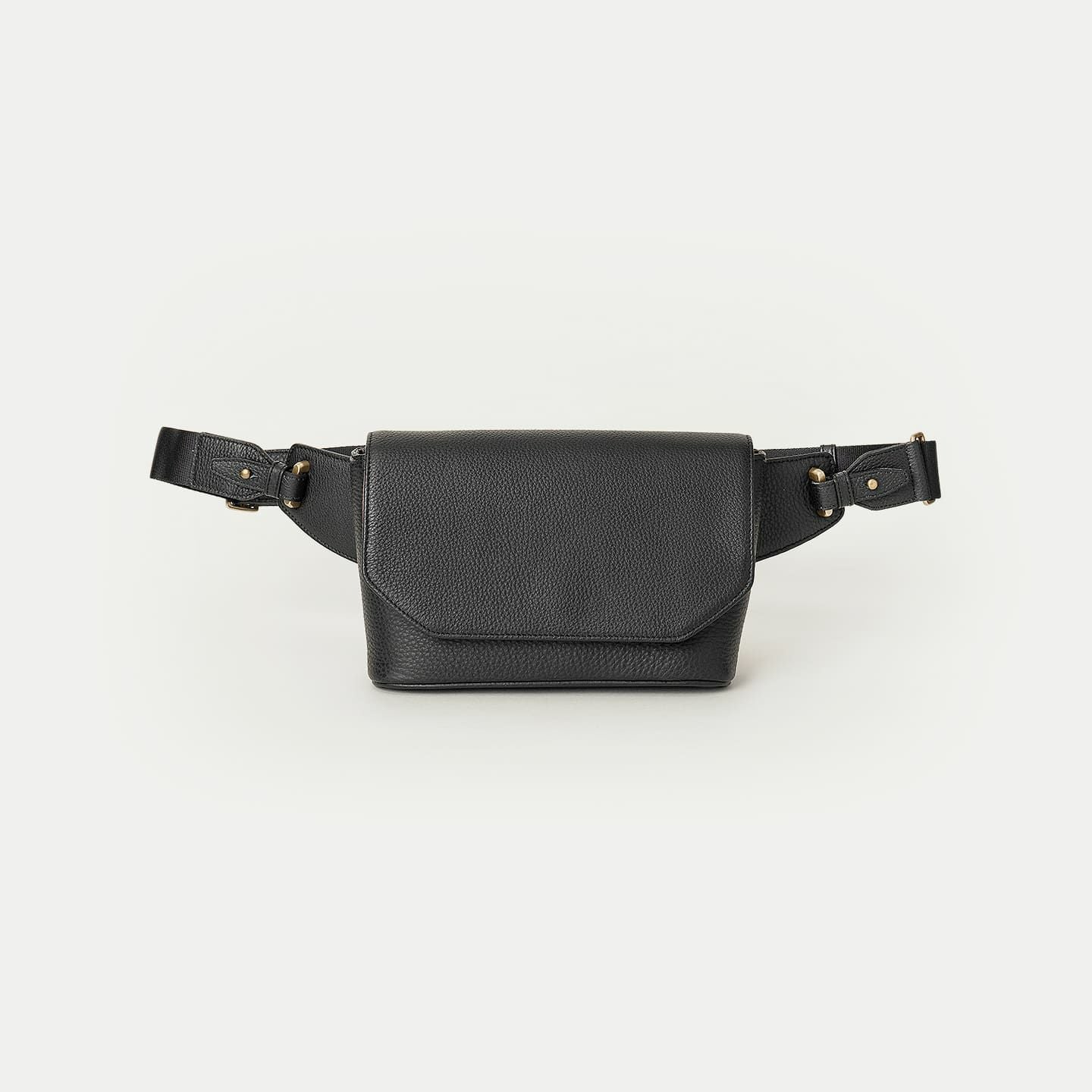 シュリンク ボディバッグ《Liberty》 - Black - | ETiAM
