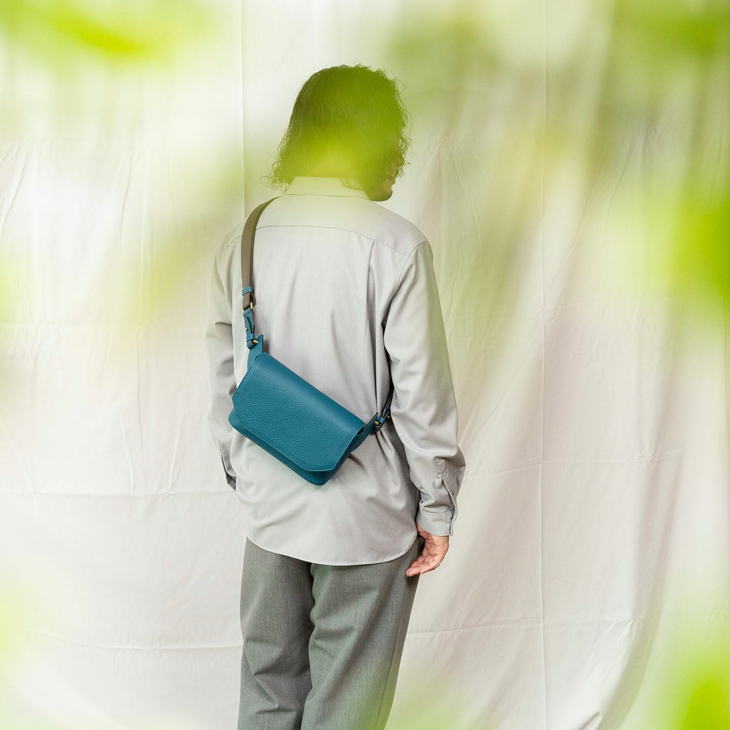 シュリンク ボディバッグ《Liberty》 - Black - | ETiAM