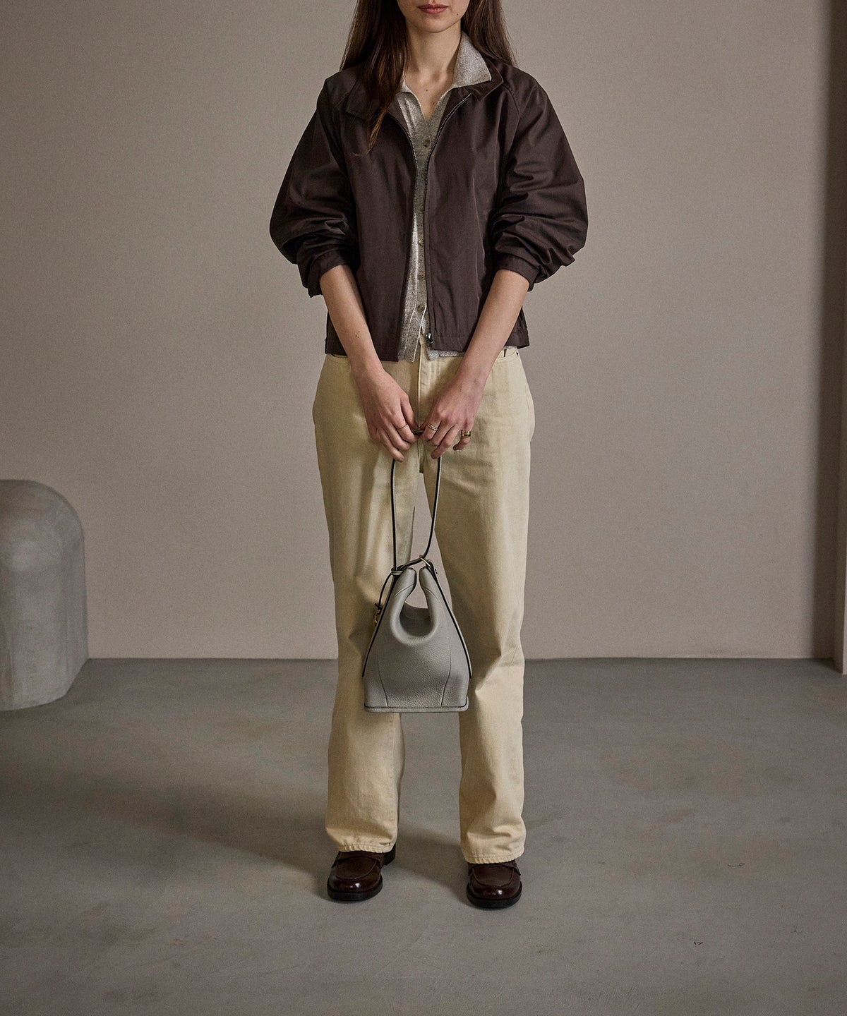 Color：Light Gray
