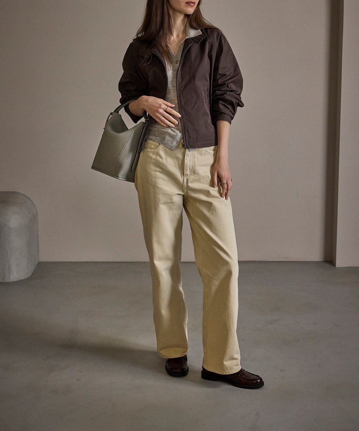 Color：Light Gray