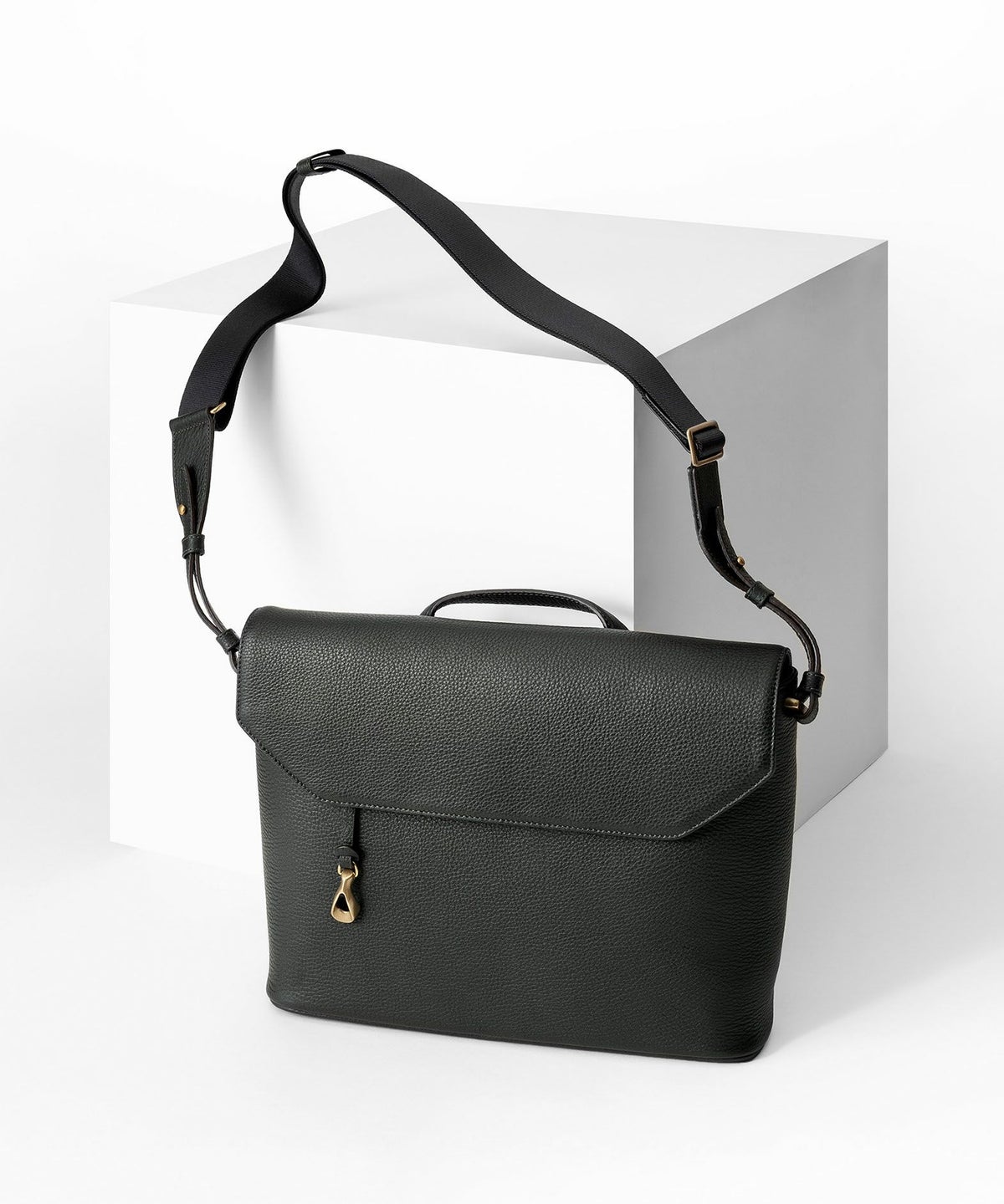 シュリンク ワンハンドルフラップショルダー 《Tactics》 - British Green -