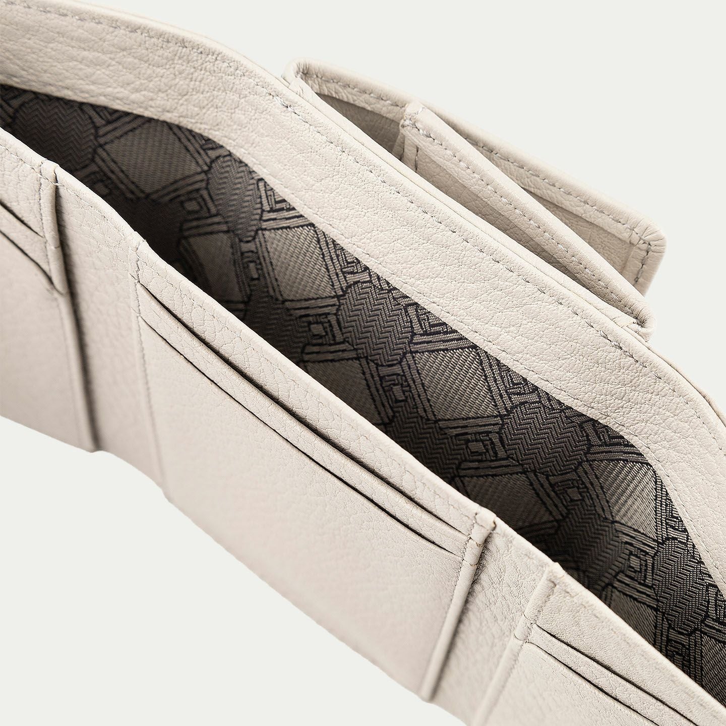 シュリンク 三つ折り財布 Ver.2 - Light Gray - | ETiAM