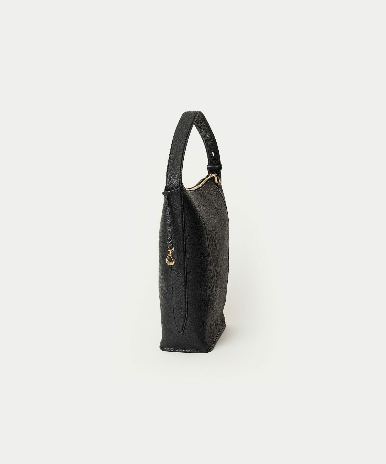 シュリンク 縦型ホーボーバッグ《Focus》 - Black - | ETiAM