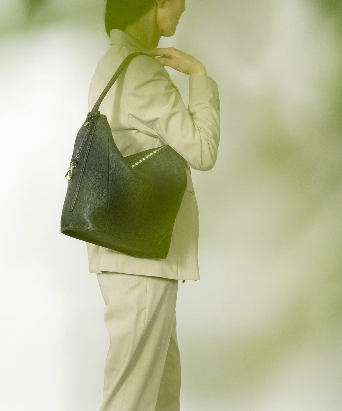 Color：British Green