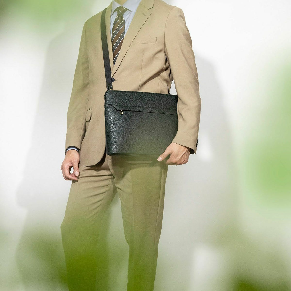 Color：British Green