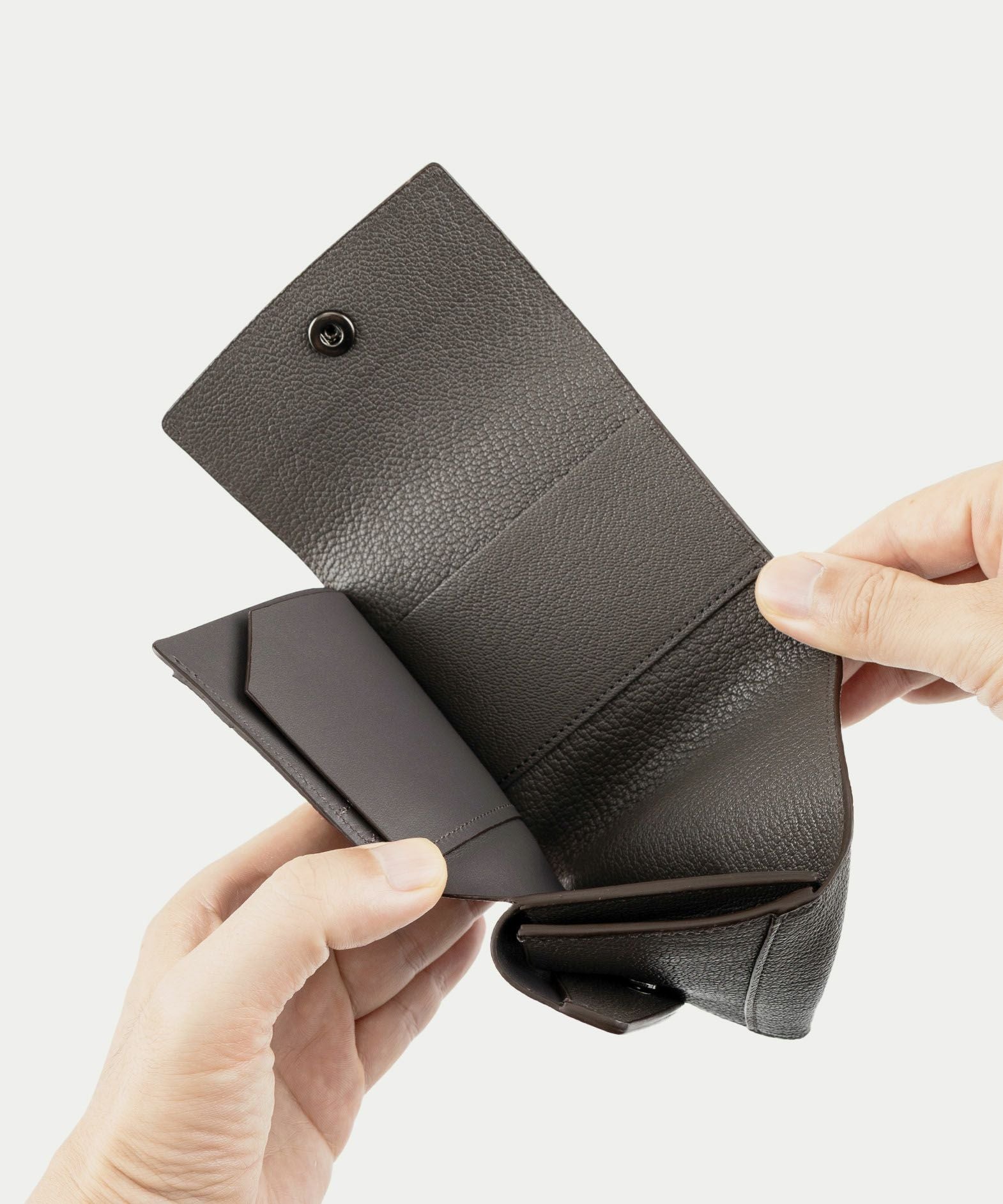 シェーブル 三つ折り財布 《Prior》 - Black - | ETiAM