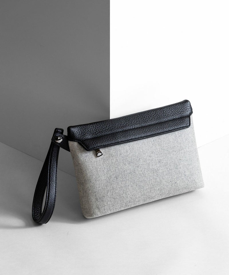 EMMETI × ETiAM キャンバス ポーチ《Trot》 - Black -