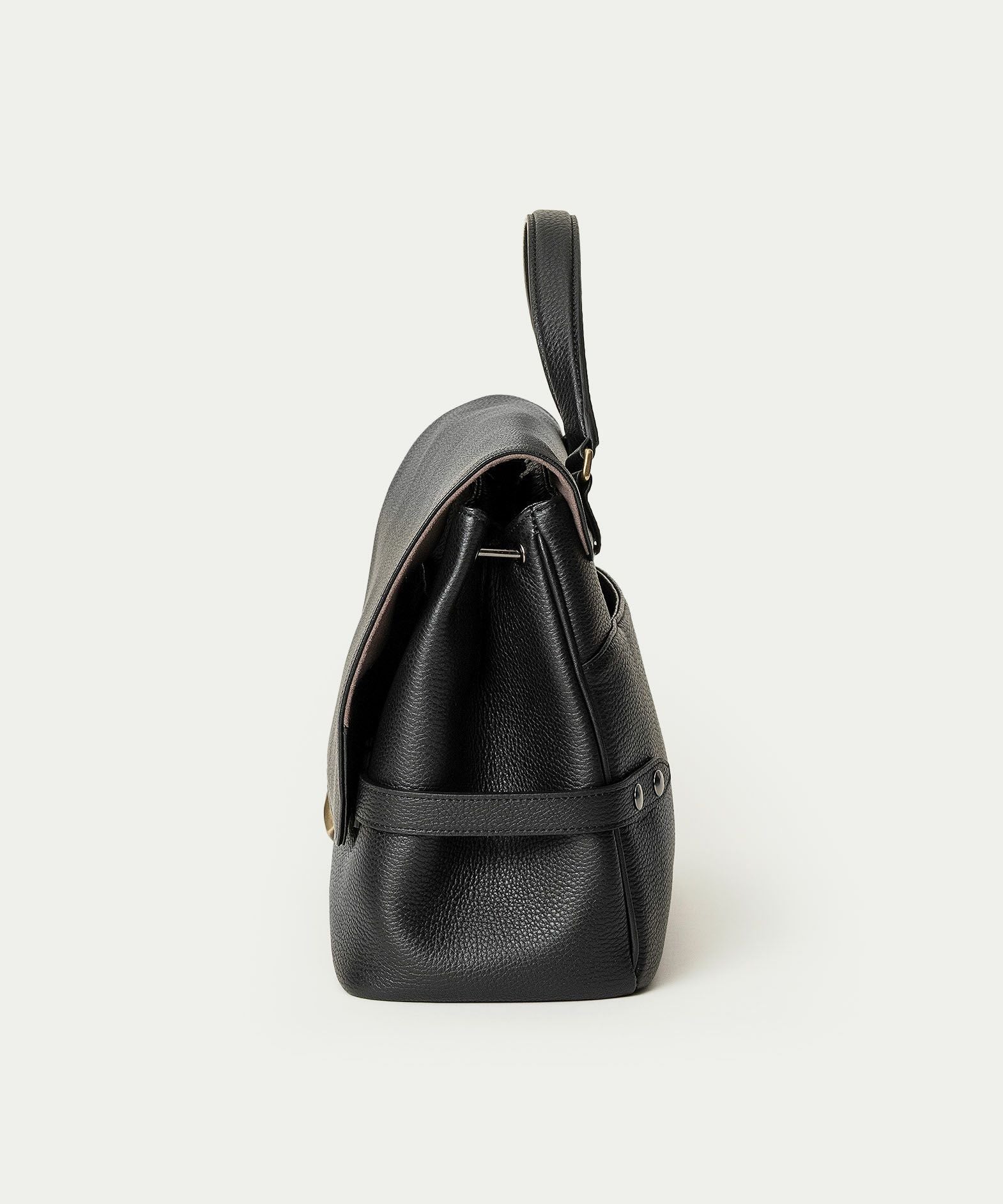 シュリンク フラップショルダーバッグ《Forward》 - Black - | ETiAM