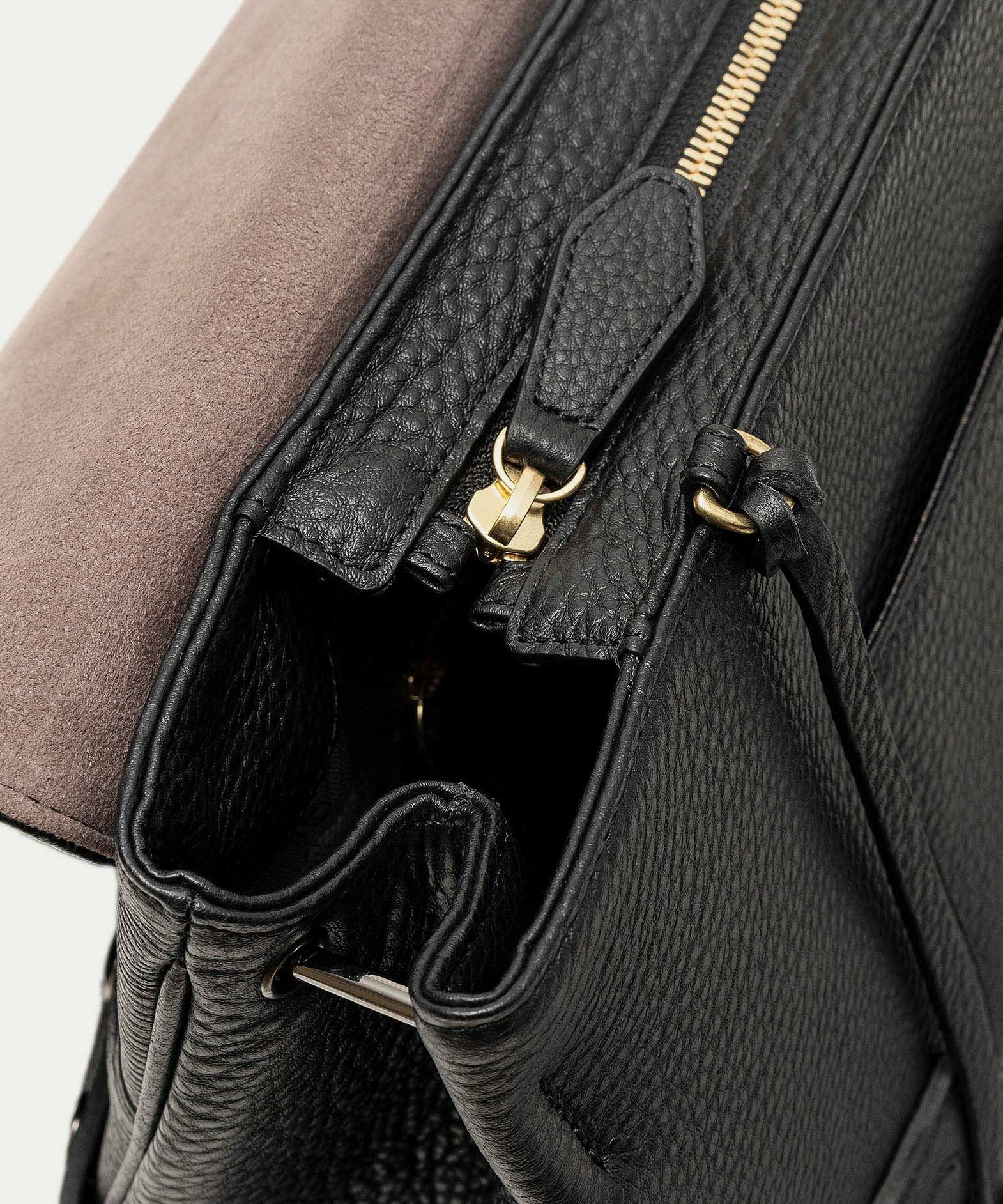 シュリンク フラップショルダーバッグ《Forward》 - Black - | ETiAM
