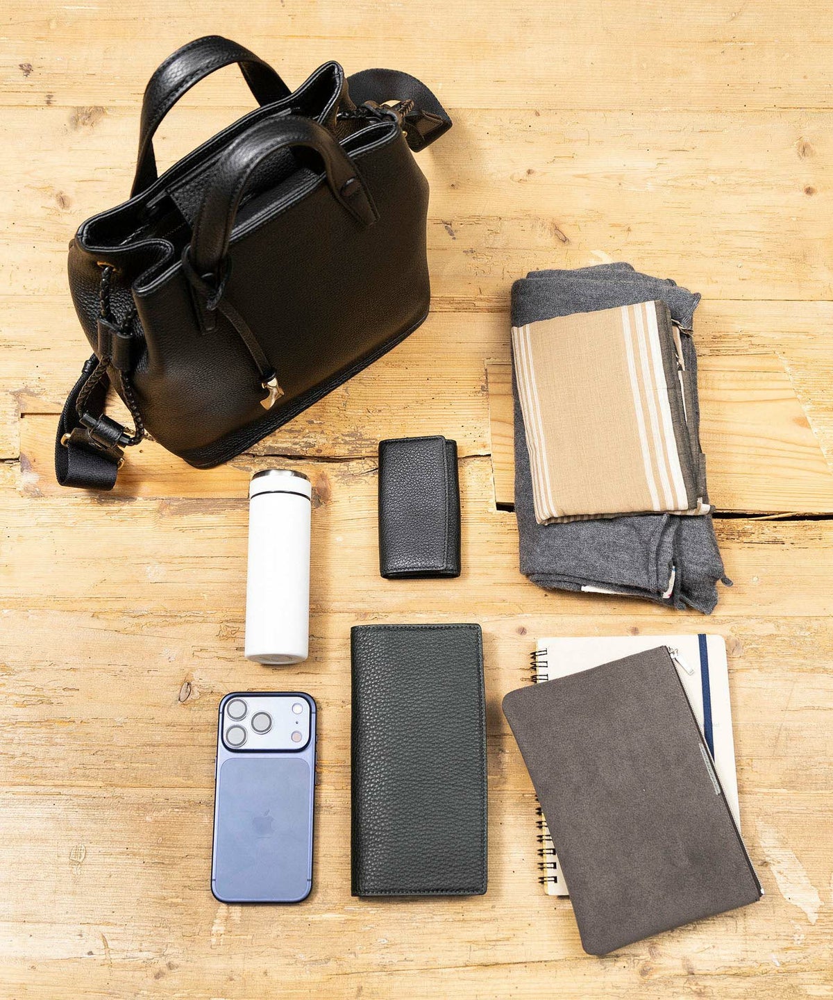 収納量の参考イメージとなります。　※Color：Black