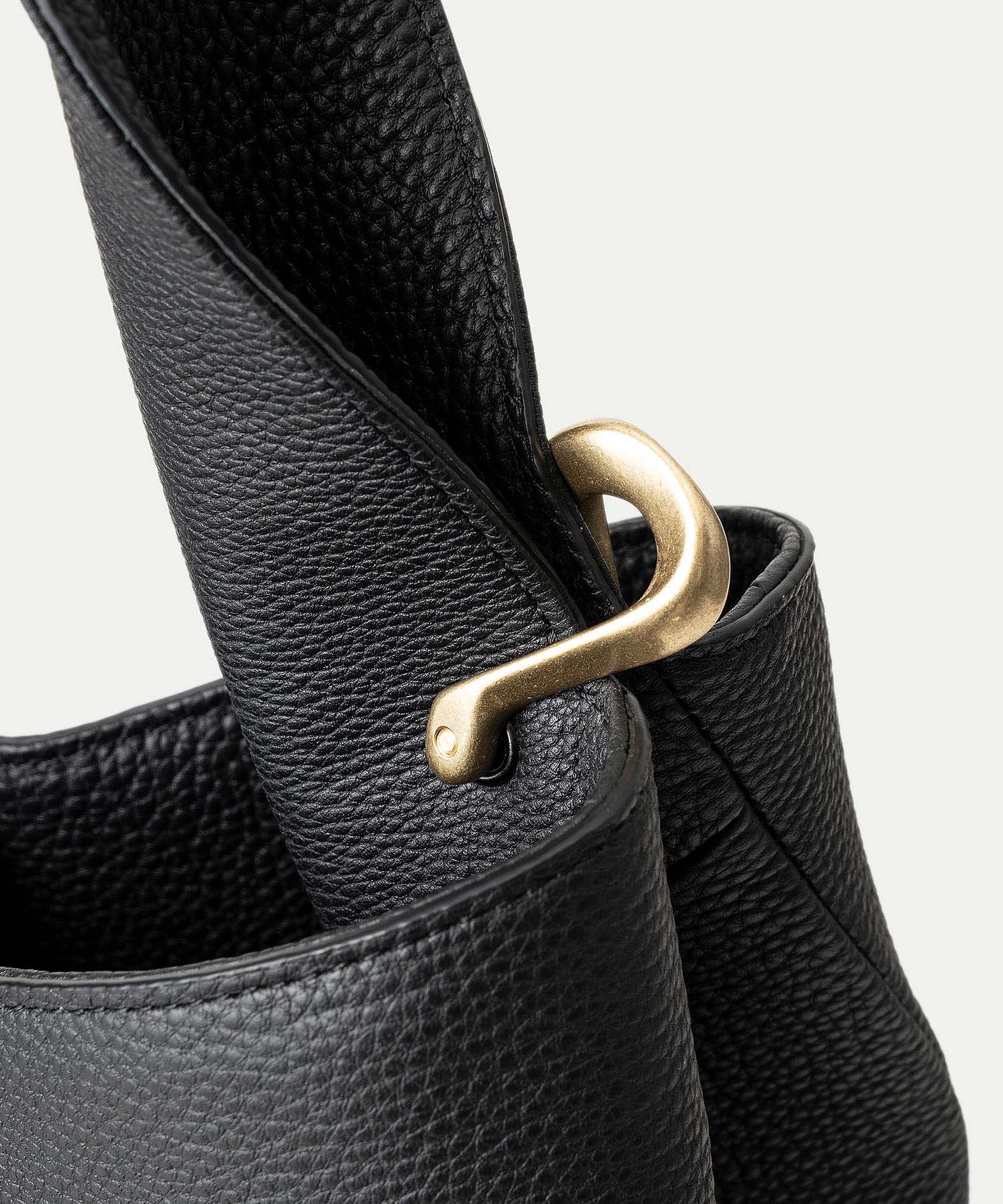 ワンハンドルトートバッグ《Serene》 - Black - | ETiAM