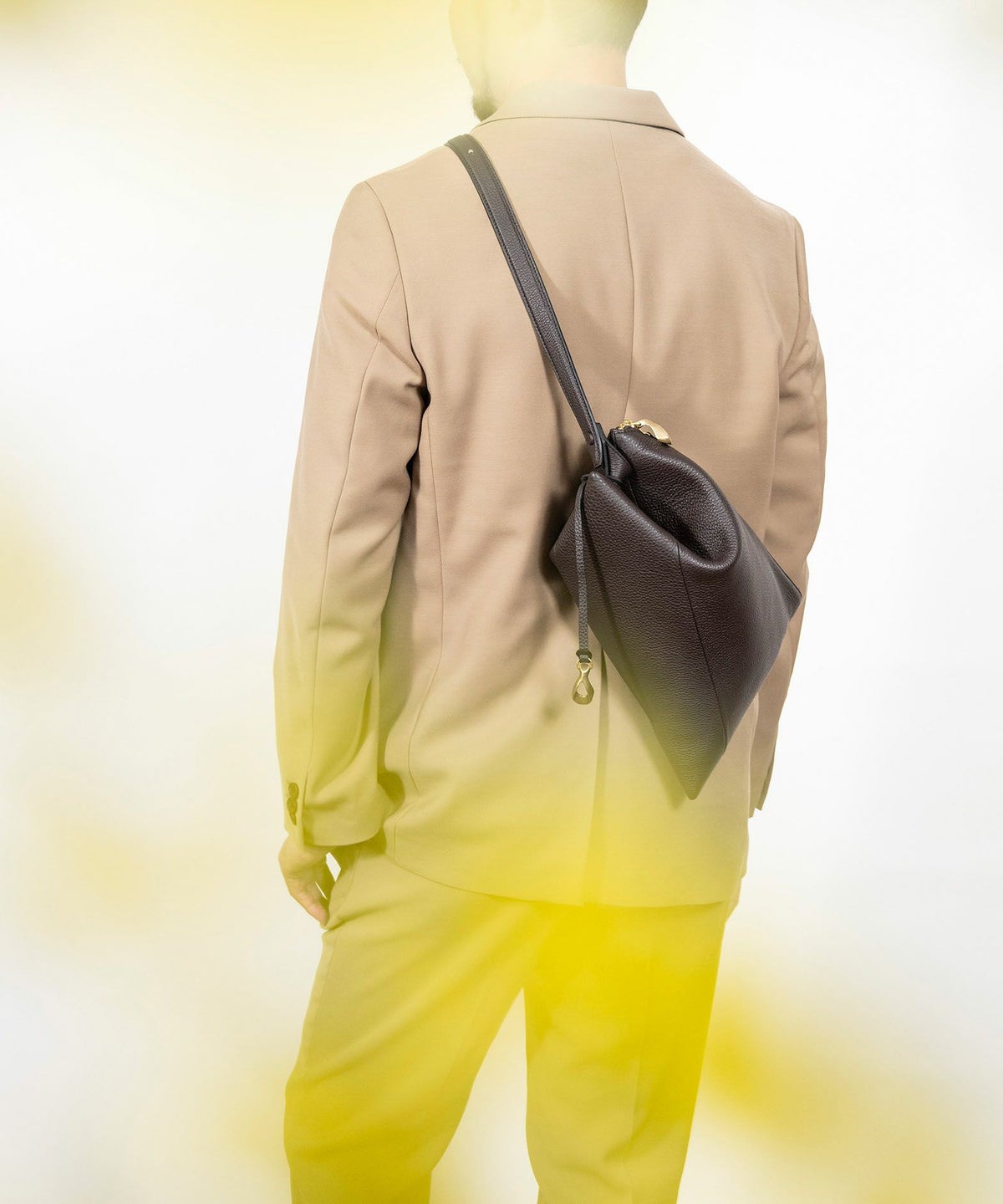 Color：Umber Brown