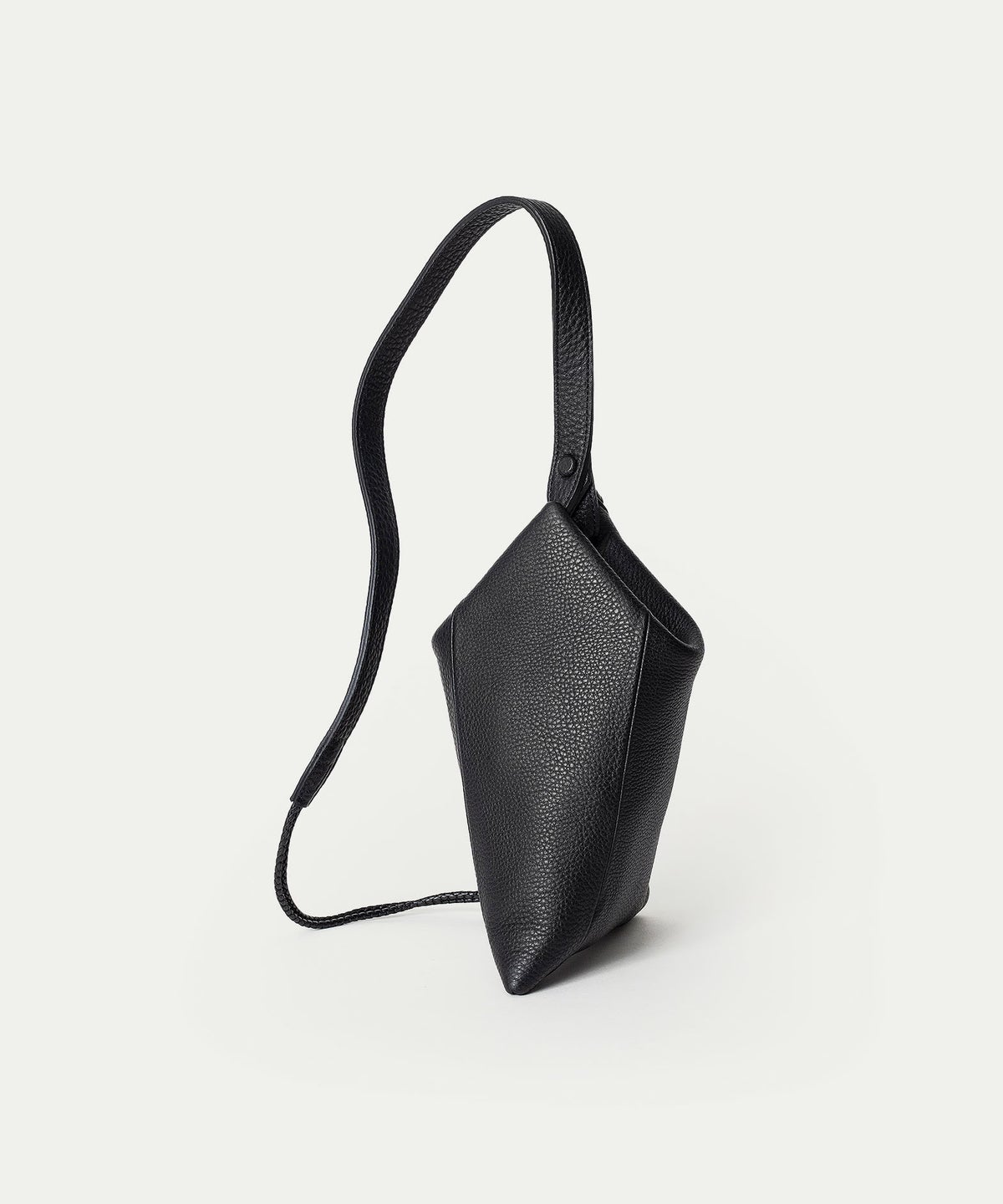 シュリンク トライアングルミニショルダー《Vertex》 - Black -